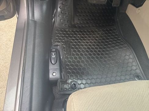 Used 2013 Honda Civic LX image 17