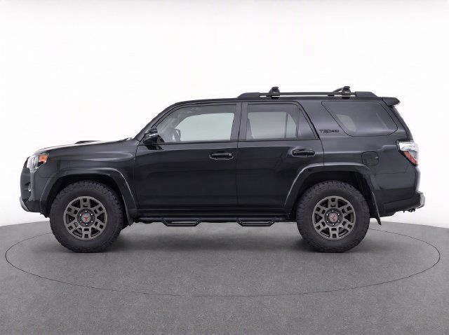 Certified 2019 Toyota 4Runner TRD Off-Road Premium AWD/4WD image 3