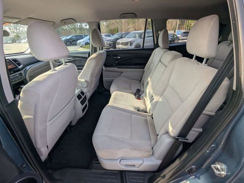 Used 2018 Honda Pilot EX image 12