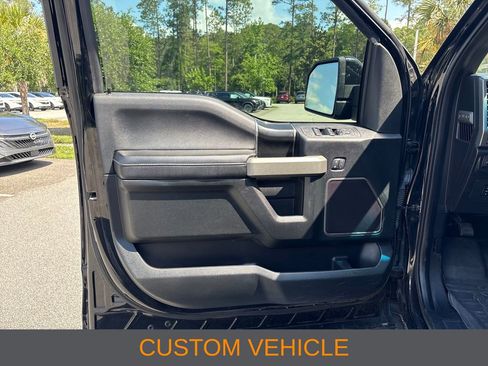 Used 2018 Ford F150 Raptor w/ Equipment Group 802A Luxury AWD/4WD image 4