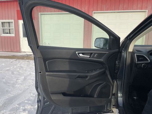 Used 2022 Ford Edge SEL w/ Convenience Package image 12