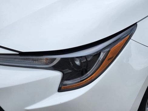 Used 2023 Toyota Corolla LE FWD image 9