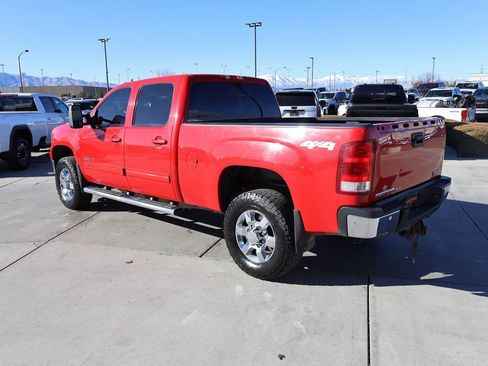 Used 2014 GMC Sierra 3500 SLT w/ SLT Convenience Package image 4