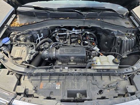 Used 2023 Ford Explorer XLT w/ Equipment Group 202A image 29