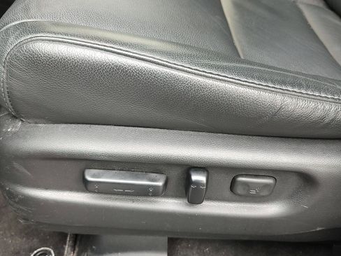 Used 2021 Honda Pilot Touring image 3