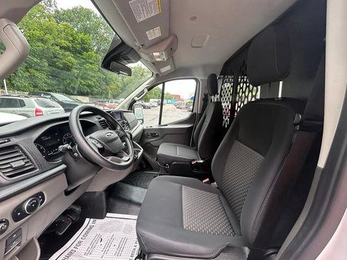 Used 2025 Ford Transit 250 Low Roof w/ Exterior Upgrade Package RWD image 17