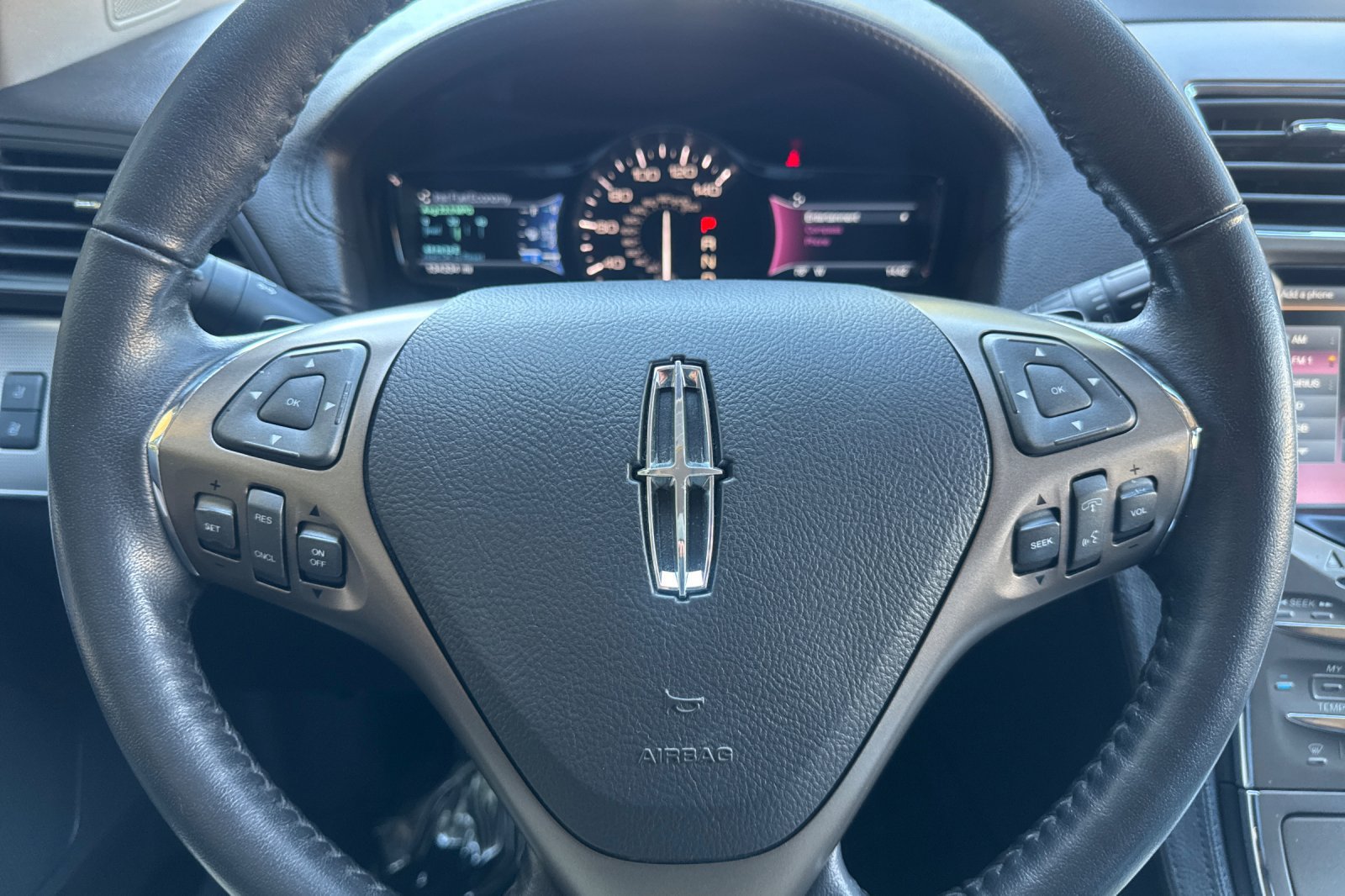 Used 2015 Lincoln MKX FWD image 22