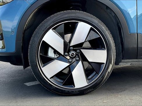 Used 2023 Volvo C40 P8 Recharge Ultimate image 12