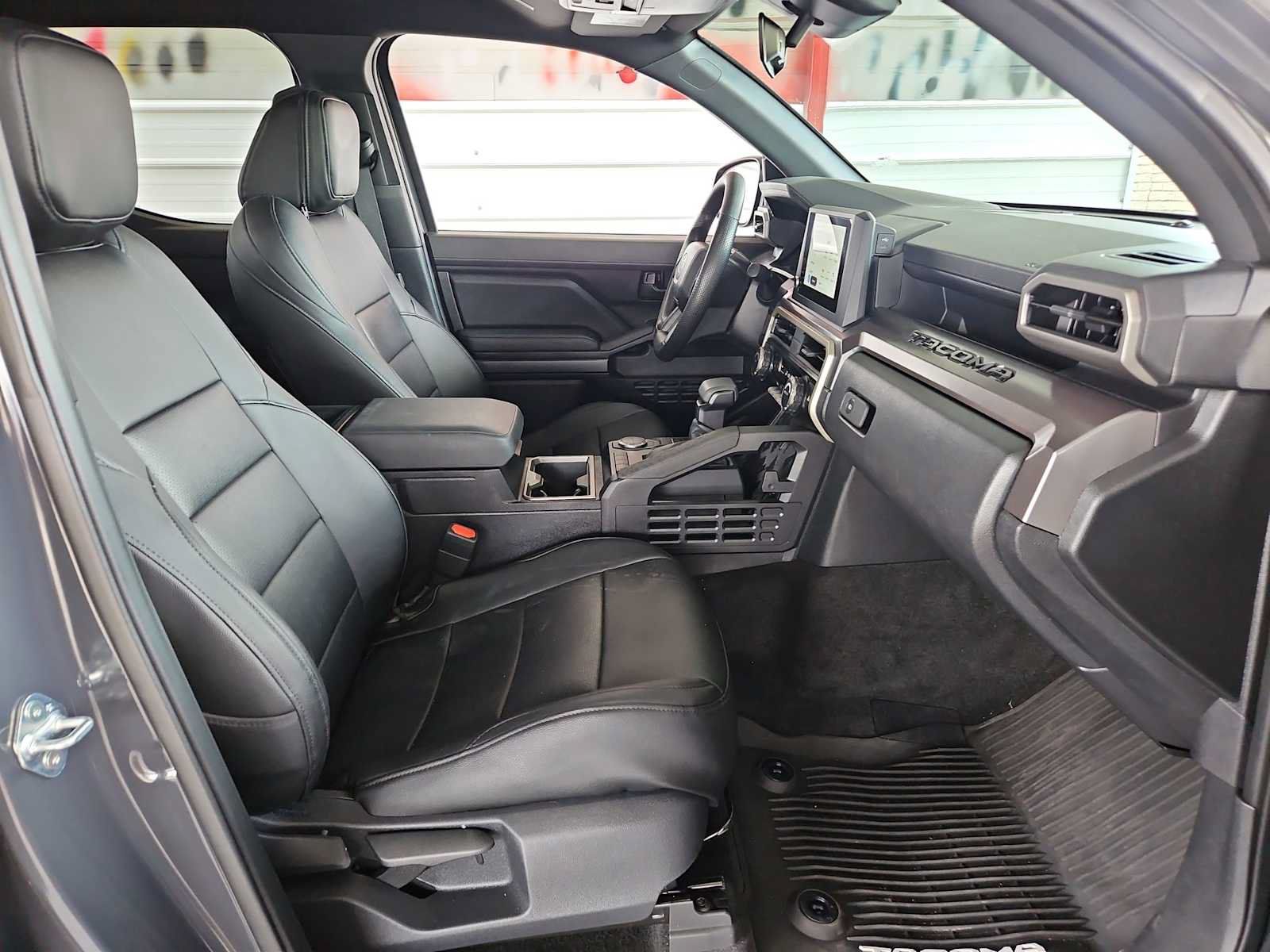 Used 2025 Toyota Tacoma SR5 RWD image 17