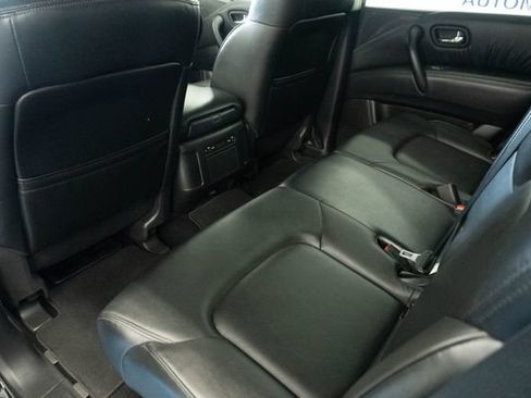 Used 2024 Nissan Armada SV RWD image 9