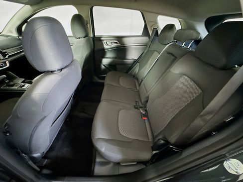 Used 2025 Kia Sportage LX image 26
