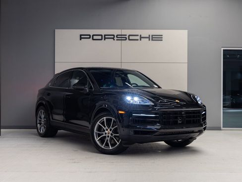 Certified 2026 Porsche Cayenne Coupe image 9
