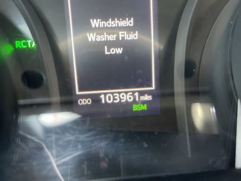 Used 2019 Toyota Camry SE image 18