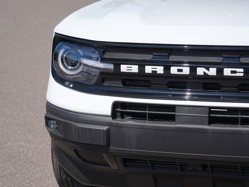 Used 2024 Ford Bronco Sport Outer Banks w/ Tech Package AWD/4WD image 9