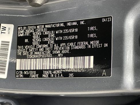 Used 2023 Toyota Highlander XLE FWD image 36