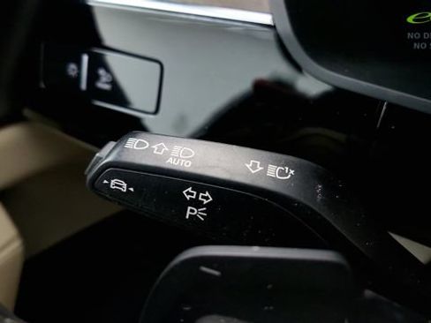 Used 2024 Audi Q8 e-tron Premium Plus w/ Premium Plus Package AWD/4WD image 60