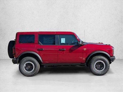 New 2025 Ford Bronco Badlands image 4