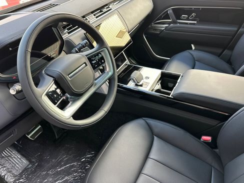 New 2026 Land Rover Range Rover SE image 5