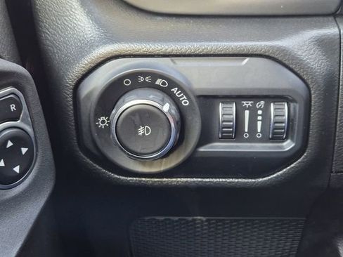 Used 2021 Jeep Wrangler Unlimited Sport image 23