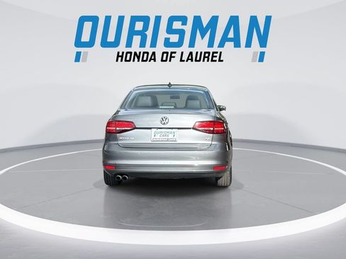 Used 2018 Volkswagen Jetta SE FWD image 7