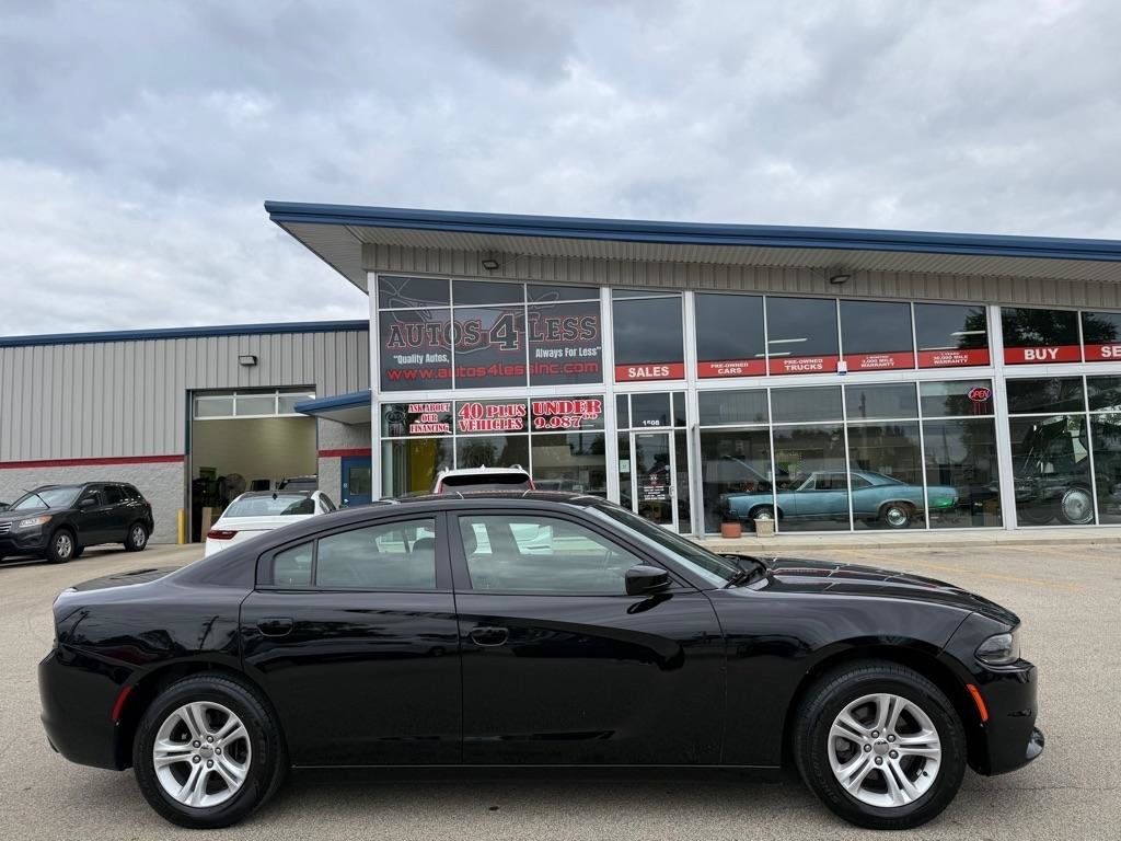 Used 2020 Dodge Charger SXT w/ Leather Interior Group RWD image 3
