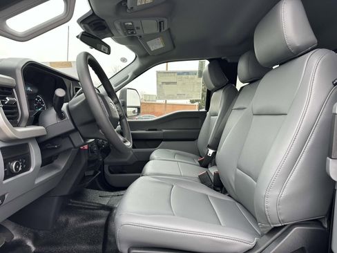 New 2025 Ford F550 4x4 SuperCab Super Duty image 9