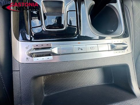 Used 2024 Kia Carnival SX FWD image 32