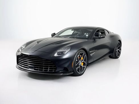 Used 2025 Aston Martin Vanquish RWD image 1