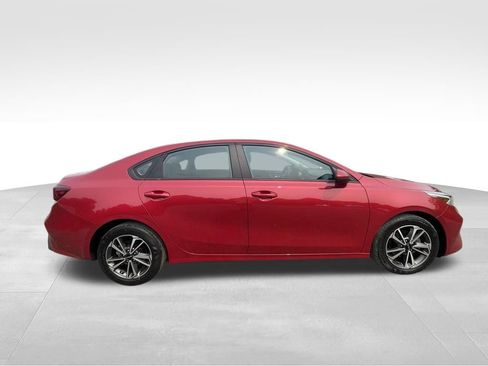 Used 2023 Kia Forte LXS FWD image 8