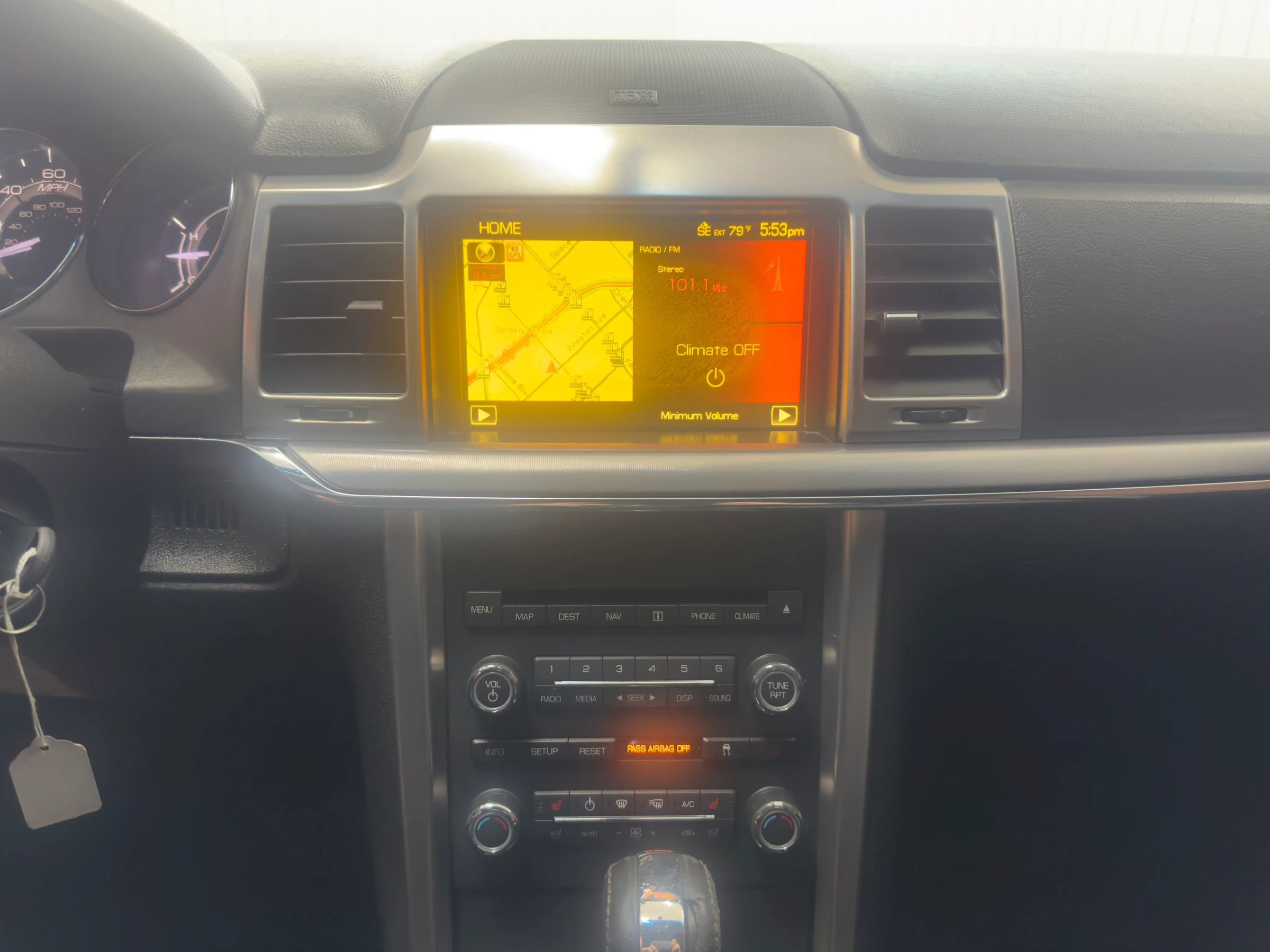 Used 2010 Lincoln MKZ FWD image 17