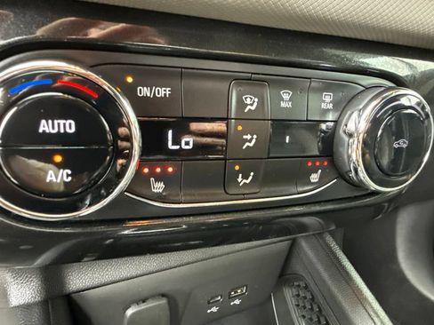 Used 2025 Chevrolet TrailBlazer ACTIV w/ Convenience Package FWD image 6