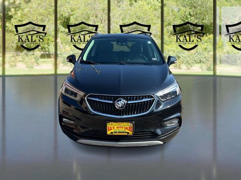 Used 2019 Buick Encore Essence FWD image 2