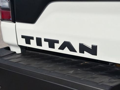 Used 2024 Nissan Titan PRO-4X w/ Pro-4x Utility Package AWD/4WD image 11
