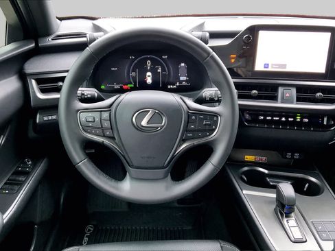 Used 2025 Lexus UX 300h FWD image 6
