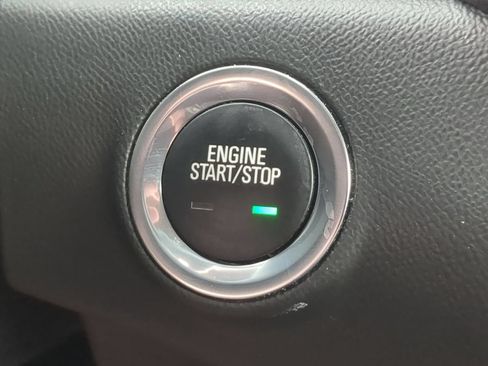 Used 2023 GMC Terrain SLE w/ Driver Convenience Package FWD image 16