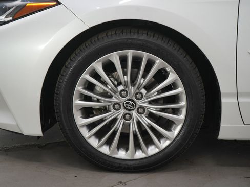 Used 2020 Toyota Avalon Limited w/ Advanced Safety Package FWD image 29