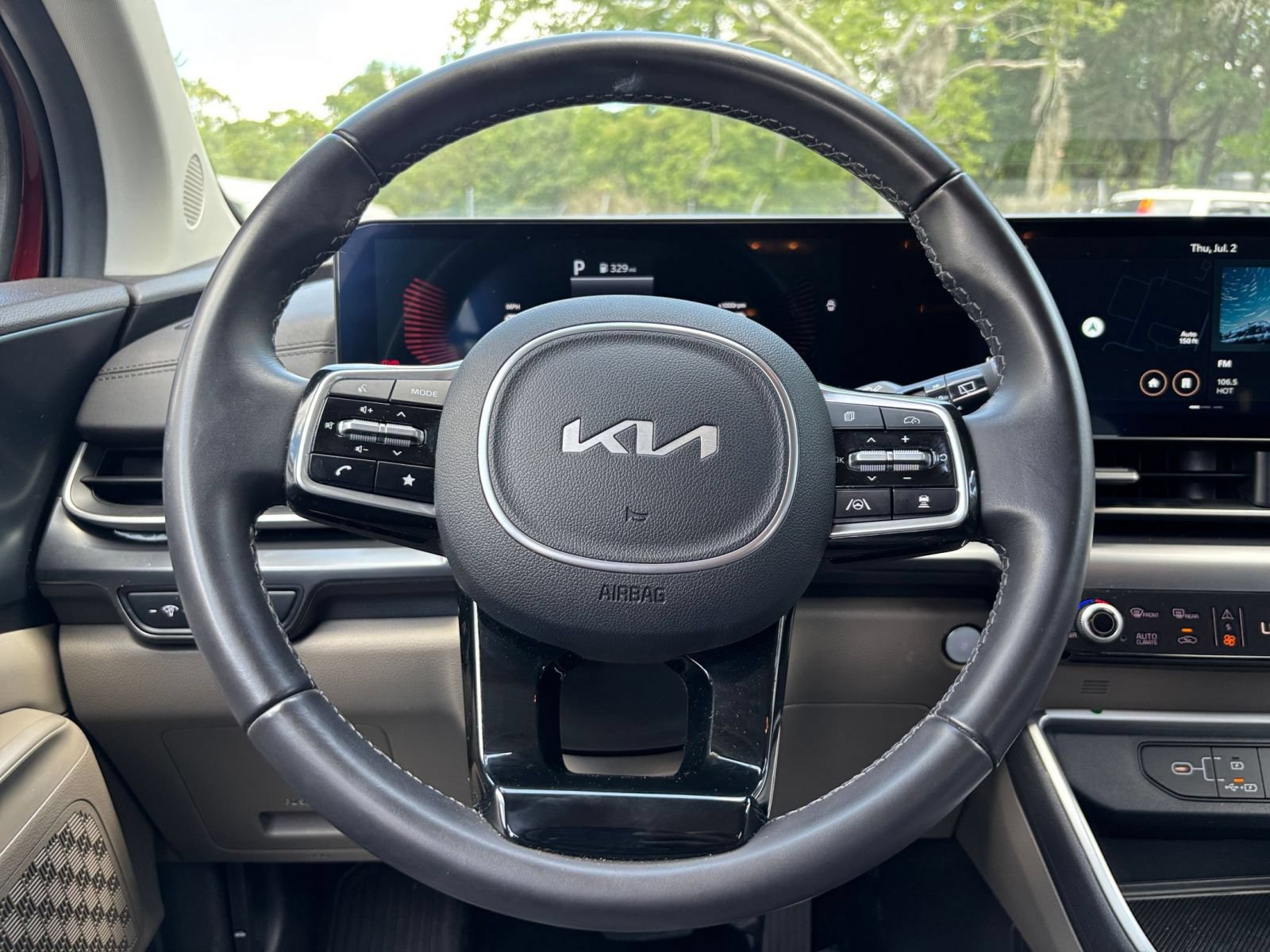 Used 2026 Kia Carnival FWD image 29