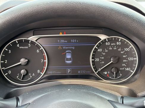Used 2025 Nissan Altima 2.5 SV FWD image 19