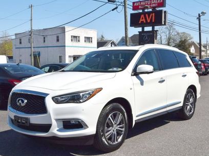 Used 2019 INFINITI QX60 Luxe w/ Essential Package
