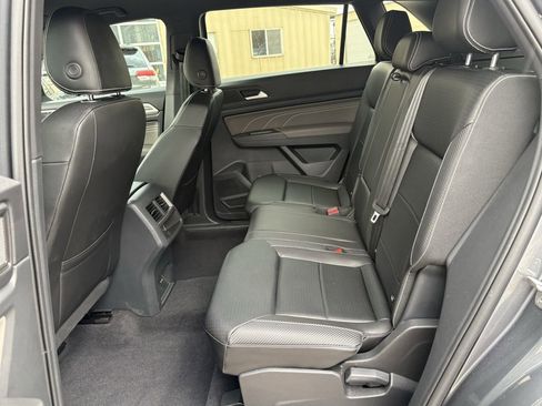 Used 2023 Volkswagen Atlas Cross Sport SE image 21
