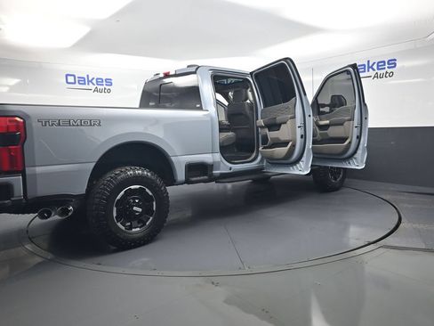 Used 2026 Ford F250 Platinum w/ Platinum Plus Package AWD/4WD image 58
