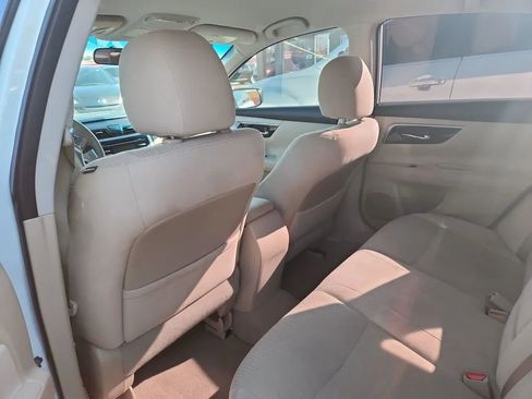 Used 2014 Nissan Altima 2.5 SV image 6