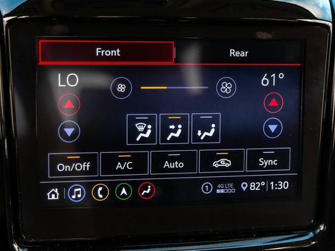 Used 2020 Chevrolet Traverse Premier image 33