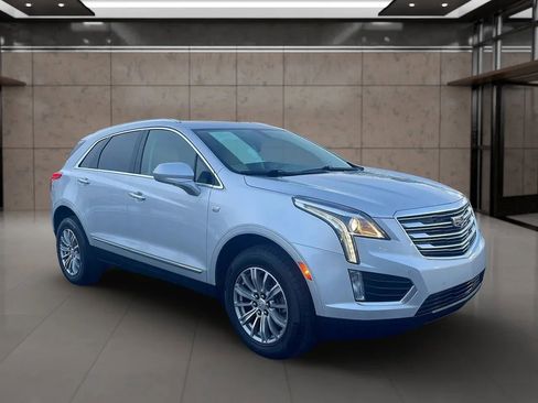 Used 2017 Cadillac XT5 Luxury image 7