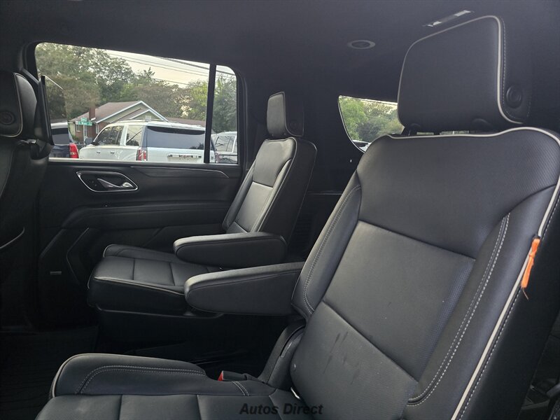 Used 2021 GMC Yukon XL SLT w/ Rear Media and Nav Package AWD/4WD image 27