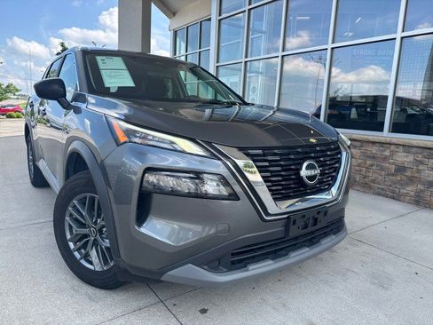 Used 2023 Nissan Rogue S FWD image 2