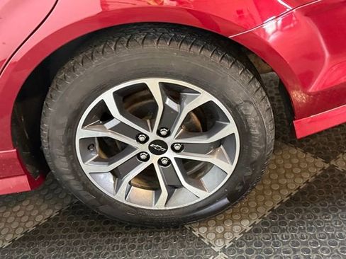 Used 2020 Chevrolet Sonic LT w/ Convenience Package image 17