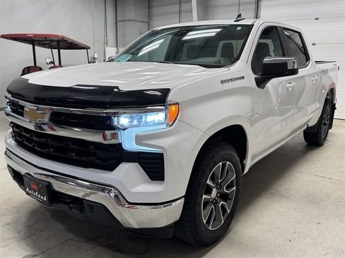 Used 2023 Chevrolet Silverado 1500 LT w/ Max Trailering Package AWD/4WD image 3
