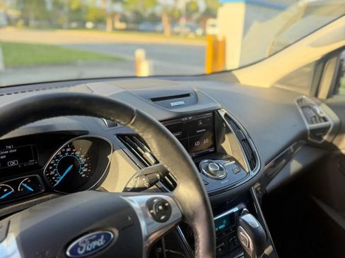 Used 2013 Ford Escape Titanium w/ Parking Technology Pkg AWD/4WD image 3