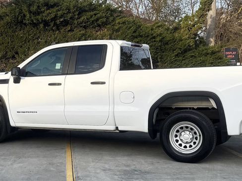 Used 2021 GMC Sierra 1500 2WD Double Cab w/ Convenience Package image 6